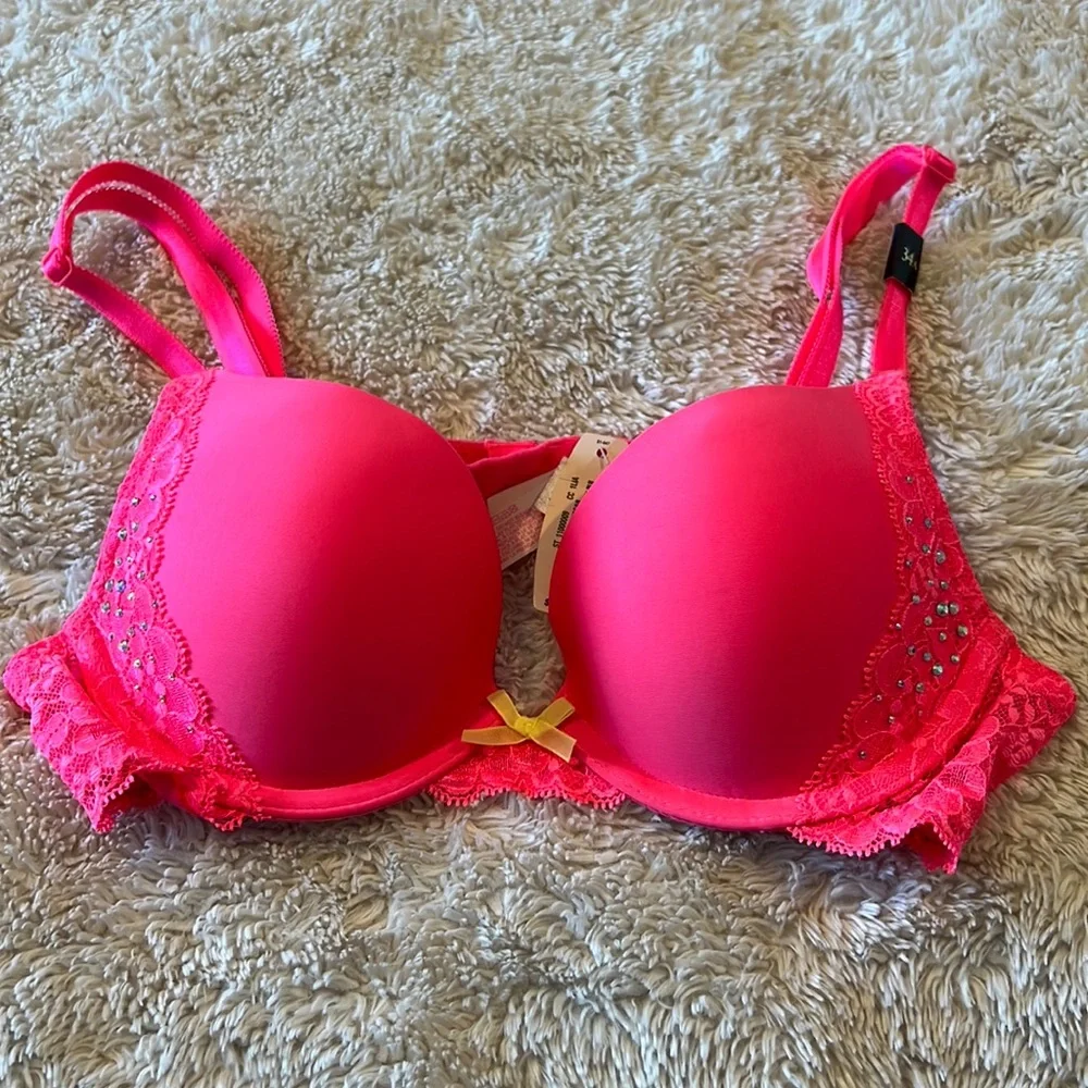 Dream angels push-up from VS, size 34A. - Picture 1 of 5